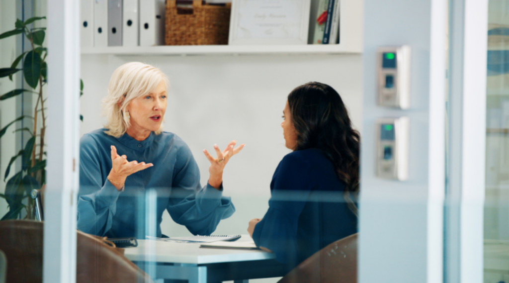 Outsourcing HR vs. PEO